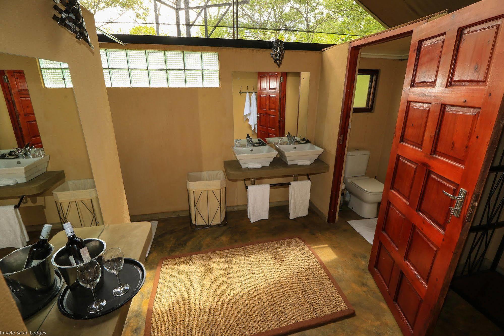 Gorges Lodge Victoria Falls Eksteriør bilde